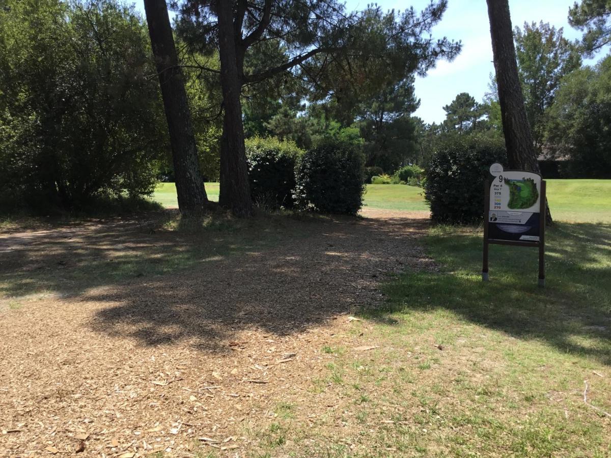 La Villa Du Golf - Chambre D Hotes グジャン・メストラ エクステリア 写真
