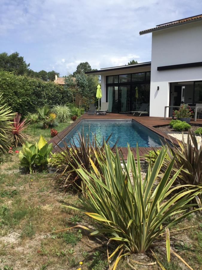 La Villa Du Golf - Chambre D Hotes グジャン・メストラ エクステリア 写真
